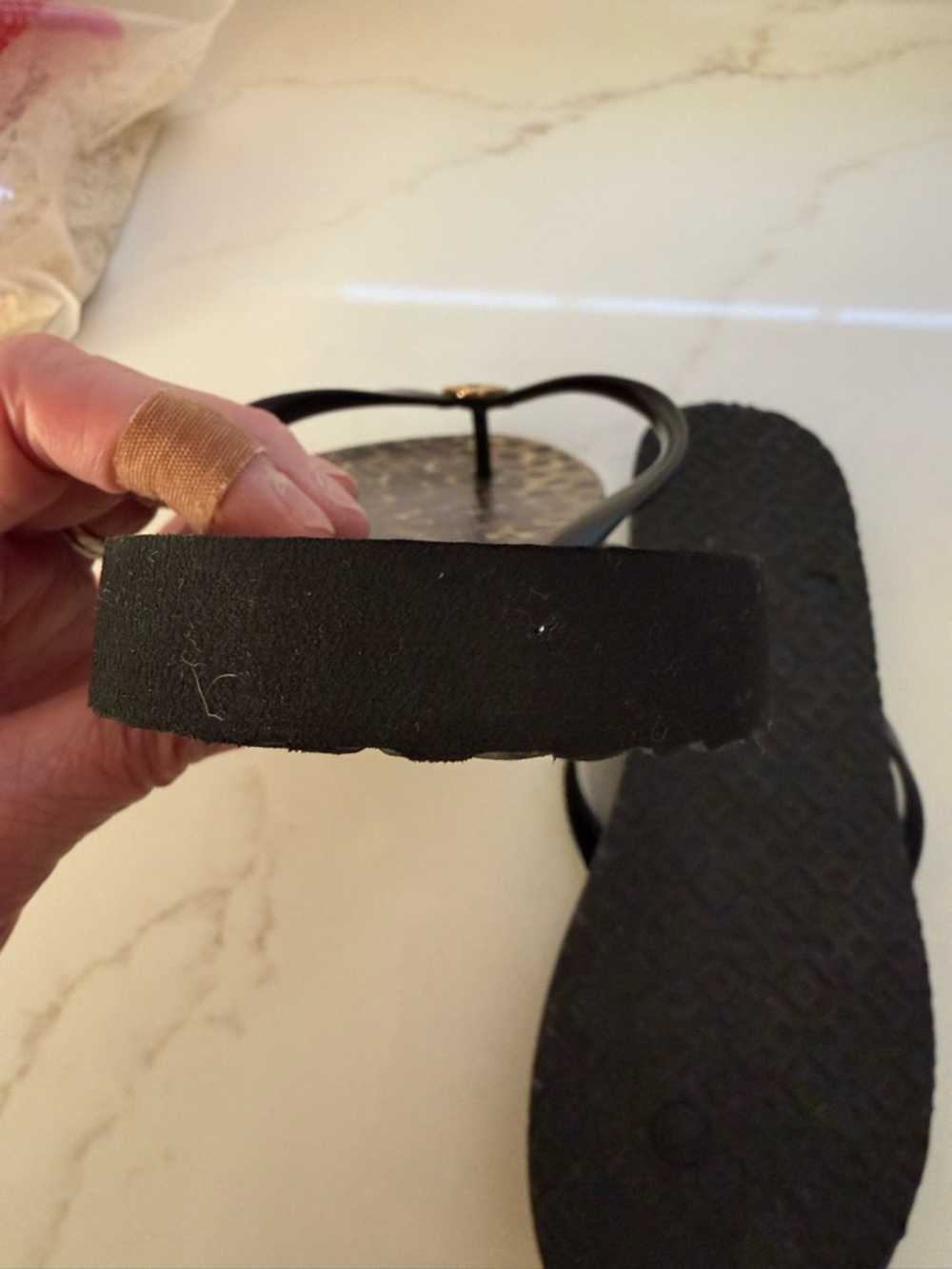 Tory Burch Leopard-Print Flip Flops with Black Straps and Gold Logos ? Size - Picture 5 of 9
